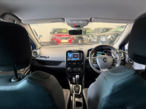 2014 Renault Clio 1.2 Tce Gt Line in Blue — image 2