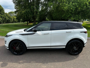 2021 Land Rover Range Rover Evoque 2.0 D200 Mhev Autobiography in White — image 6