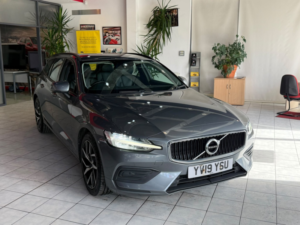2019 Volvo V60 2.0 Momentum Plus D3 in Grey — image 2