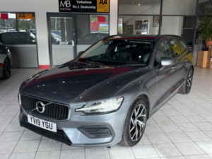 2019 Volvo V60 2.0 Momentum Plus D3 in Grey — image 5