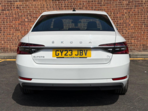 2023 Skoda Superb 1.4 Tsi Iv 13kwh Se L DSG Euro 6 (s/s) 5dr in White — image 5