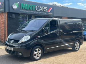 2014 Renault Trafic 2.0 Sl27 Dci 115 Sport in Black — image 4