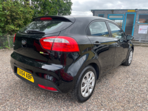 2014 Kia Rio 1.1 Crdi Ecodynamics 1 Air Hatchback 5dr Diesel Manual Euro 5 (s/s) (74 Bhp) in Black — image 3