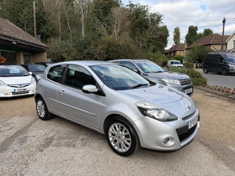 2010 Renault Clio 1.2 Tce Dynamique Tom Tom Low Mileage Full Service History Two Keys Ac in Silver — image 1