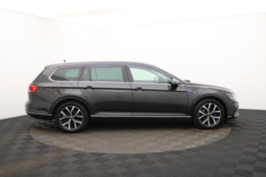 2022 Volkswagen Passat 1.4 Tsi 13kwh Gte Estate 5dr Petrol Plug-In Hybrid DSG Euro 6 (s/s) (218 Ps) in Grey — image 2