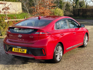 2018 Hyundai Ioniq 1.6 H-Gdi Premium Se in Red — image 3