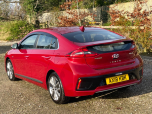 2018 Hyundai Ioniq 1.6 H-Gdi Premium Se in Red — image 4