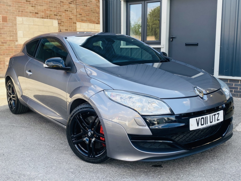 2011 Renault Megane 2.0 T 16v Renaultsport in Grey — image 1