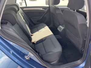 2014 Volkswagen Golf 1.6 Tdi Bluemotion Tech Se in Blue — image 6