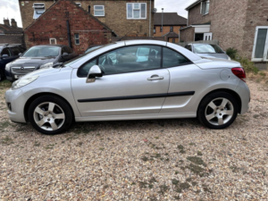 2012 Peugeot 207 Cc 1.6 Hdi Active in Silver — image 2