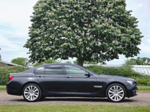 2013 BMW 7 Series 3.0 740i Activehybrid 7 Se Auto Euro 5 (s/s) 4dr in Grey — image 3