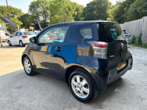 2011 Toyota Iq 1.0 Vvt-I Euro 4 3dr in Black — image 4