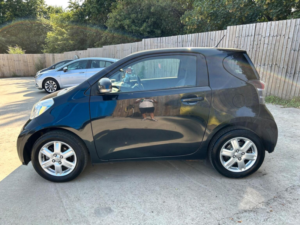 2011 Toyota Iq 1.0 Vvt-I Euro 4 3dr in Black — image 5