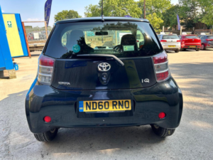 2011 Toyota Iq 1.0 Vvt-I Euro 4 3dr in Black — image 6