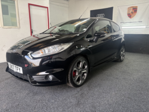2017 Ford Fiesta 1.6 T Ecoboost St-3 in Black — image 6