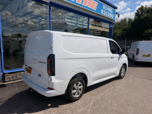 2024 Ford Transit Custom 2.0 280 Ecoblue Limited Panel Van 5dr Diesel Manual L1 H1 Euro 6 136 Ps in White — image 6