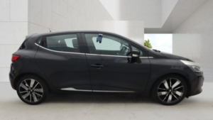 2016 Renault Clio 1.5 Dynamique S Nav Dci 90 Diesel Automatic Black 5dr Low Tax+satnav+7 Stamps in Black — image 6