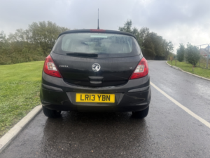 2013 Vauxhall Corsa 1.4 16v Se in Black — image 4