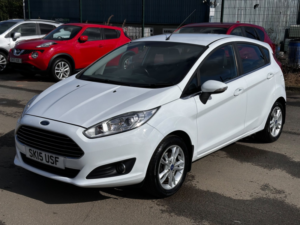 2015 Ford Fiesta 1.0 T Ecoboost Zetec in White — image 4