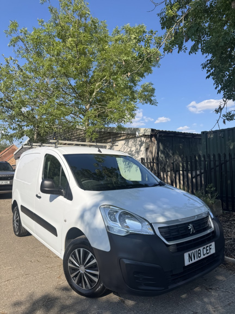 2018 Peugeot Partner 1.6 Bluehdi 854 Professional in White — image 1