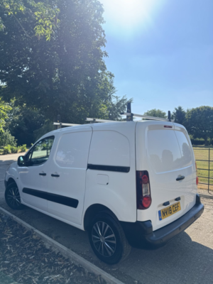 2018 Peugeot Partner 1.6 Bluehdi 854 Professional in White — image 6