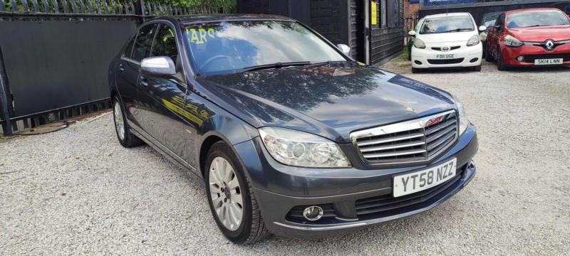 2008 Mercedes-Benz C Class 1.8 C180k Elegance Saloon 4dr Petrol Auto Euro 4 (156 Ps) in Grey — image 1