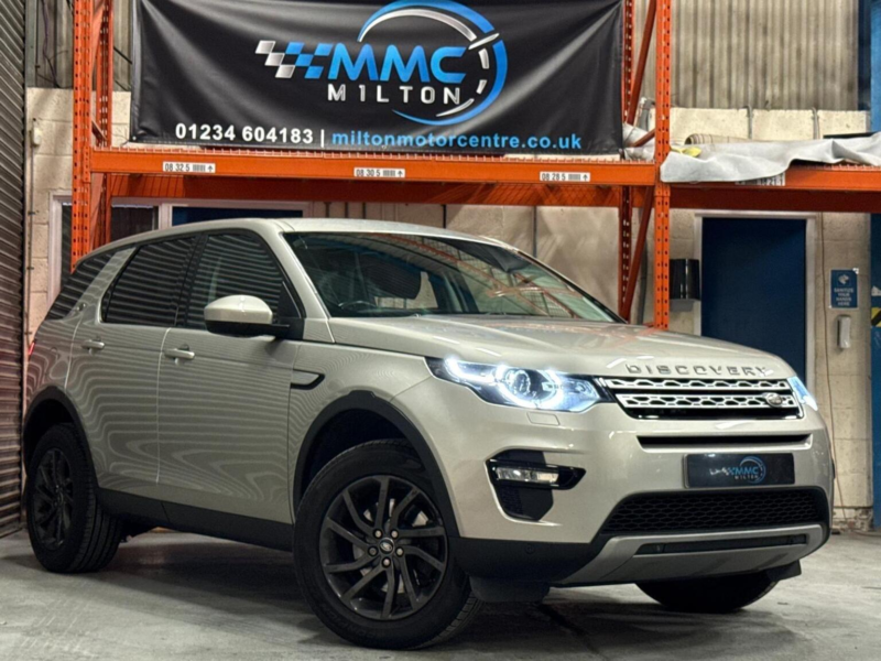 2017 Land Rover Discovery Sport 2.0 Td4 Hse Auto 4WD Euro 6 (s/s) 5dr in Gold — image 1
