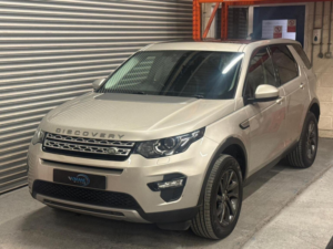 2017 Land Rover Discovery Sport 2.0 Td4 Hse Auto 4WD Euro 6 (s/s) 5dr in Gold — image 6