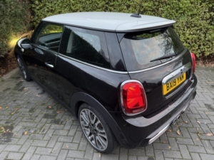 2019 MINI Hatch 2.0 3-Door Hatch Cooper S Exclusive in Black — image 2