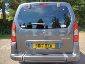2017 Peugeot Partner Tepee 1.6 Bluehdi Allure in Grey — image 4