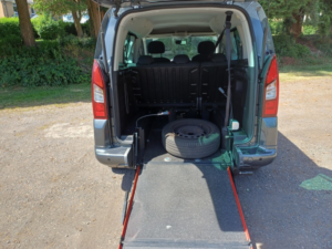 2017 Peugeot Partner Tepee 1.6 Bluehdi Allure in Grey — image 6