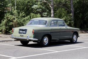 1959 Rover P5 3 Litre 4 Dr Saloon in Green — image 4