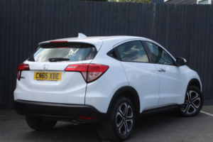 2015 Honda Hr-V 1.6 I-Dtec Se Navi in White — image 6