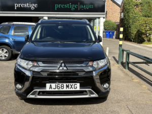 2019 Mitsubishi Outlander 2.4 H Twinmotor 13.8kwh Juro in Black — image 2