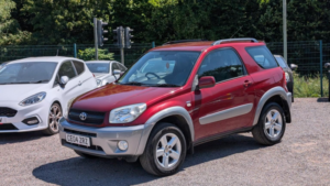 2004 Toyota Rav4 2.0 Vvt-I Xt3 in Red — image 4