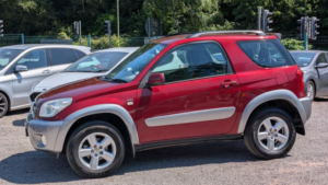 2004 Toyota Rav4 2.0 Vvt-I Xt3 in Red — image 5