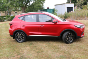 2021 MG MG Zs 1.0 T-Gdi Exclusive in Red — image 2