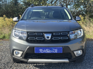2018 Dacia Sandero Stepway 0.9 Stepway Se Summit Tce 90 in Grey — image 5