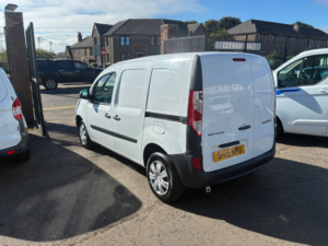 2019 Renault Kangoo 1.5 Ml19 Dci Energy Business Temperature Controlled 2dr Diesel Manual Fwd L2 H1 (112 G/km, 75 Bhp) in White — image 5
