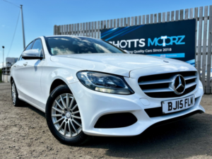 2015 Mercedes-Benz C Class 2.1 C220 Bluetec Se in White — image 5
