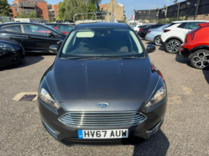 2017 Ford Focus 1.0t Ecoboost Titanium Auto Euro 6 (s/s) 5dr in Grey — image 3