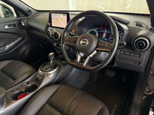 2023 Nissan Juke 1.6 Tekna Auto Euro 6 5dr in Black — image 3