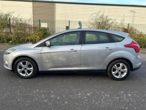 2013 Ford Focus 1.0t Ecoboost Zetec Euro 5 (s/s) 5dr in Silver — image 5