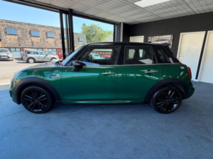 2019 MINI Hatch 1.5 Cooper Sport Euro 6 (s/s) 5dr in Green — image 6