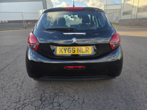 2016 Peugeot 208 1.2 Puretech Active in Black — image 4
