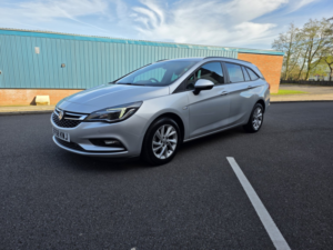 2018 Vauxhall Astra 1.6 Cdti Ecotec Blueinjection Tech Line Nav in Silver — image 3