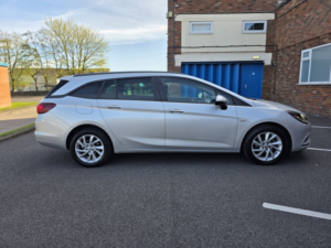 2018 Vauxhall Astra 1.6 Cdti Ecotec Blueinjection Tech Line Nav in Silver — image 5