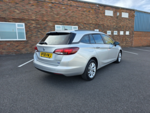 2018 Vauxhall Astra 1.6 Cdti Ecotec Blueinjection Tech Line Nav in Silver — image 6