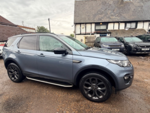 2018 Land Rover Discovery Sport Td4 Se Tech in Blue — image 3