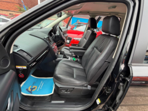 2012 Land Rover Freelander 2 2.2 Sd4 Dynamic Commandshift 4WD Euro 5 5dr in Black — image 4